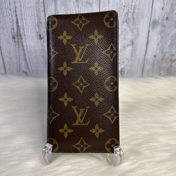 Louis Vuitton Handbags - LOUIS VUITTON passport long wallet in monogram